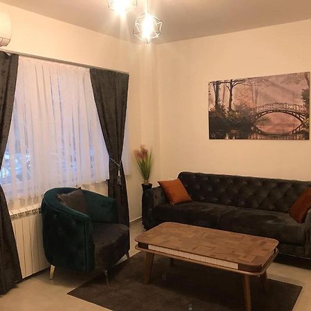 Blue Sky Apartment Skopje Ngoại thất bức ảnh