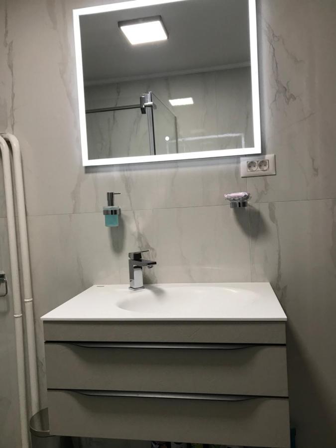 Blue Sky Apartment Skopje Ngoại thất bức ảnh