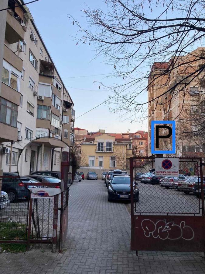 Blue Sky Apartment Skopje Ngoại thất bức ảnh