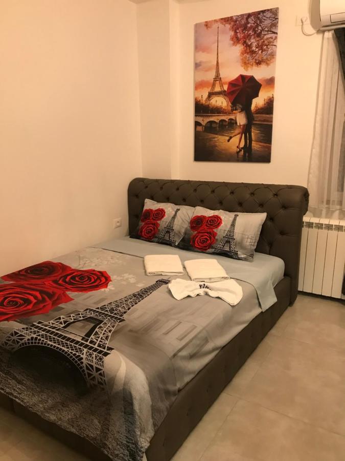 Blue Sky Apartment Skopje Ngoại thất bức ảnh